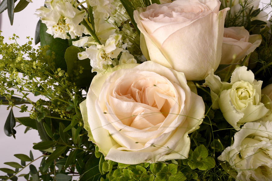Buchet Special de Hortensii si Trandafiri parfumati