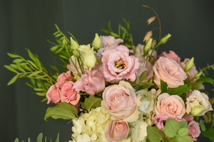 Buchet de hortensii si lisianthus