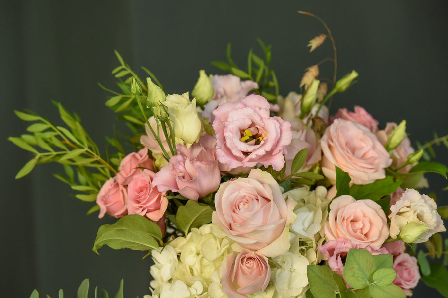 Buchet de hortensii si lisianthus