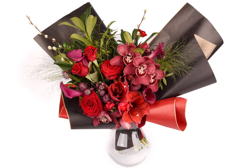 buchet de trandafiri rosii si orhidee