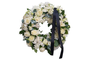 Coroana funerara trandafiri si orhidee cu suport de sprijin - 60 cm